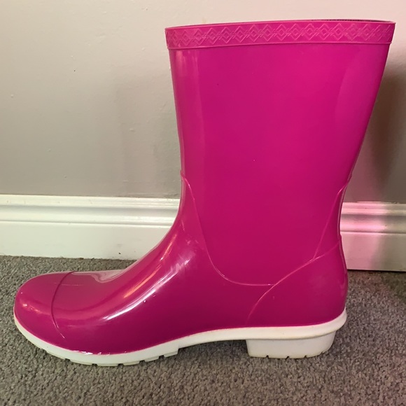 Ugg Sienna Rainboots 12 - Picture 3 of 10